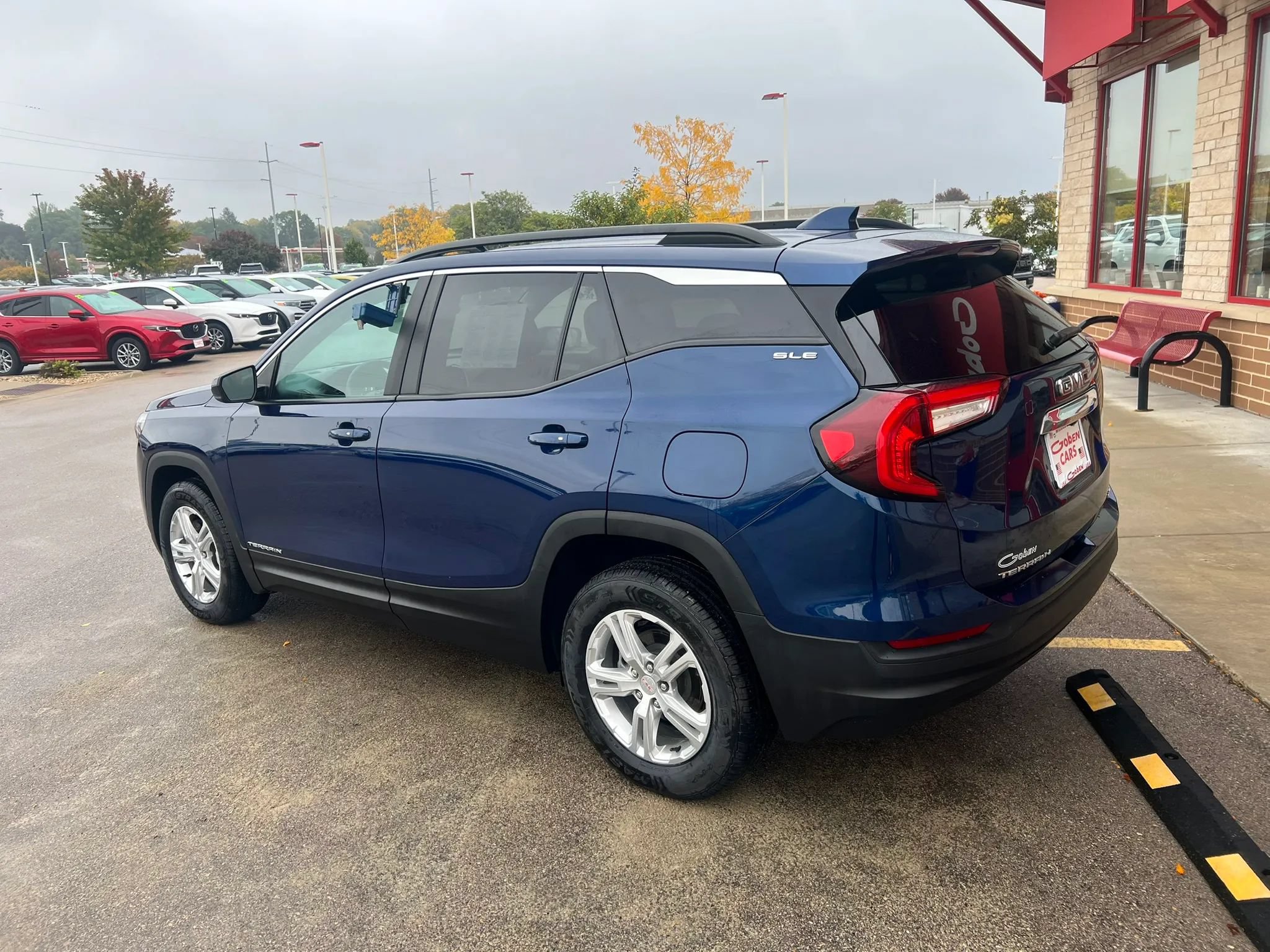 Used 2022 GMC Terrain SLE w/ Driver Convenience Package AWD/4WD image 5