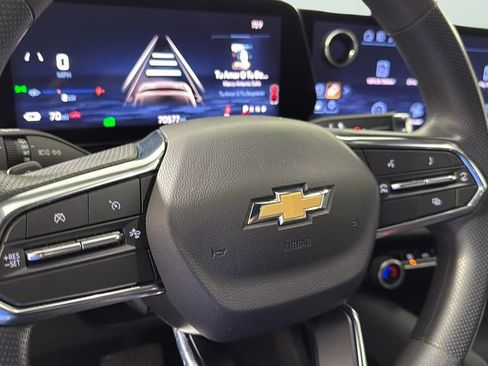 Used 2025 Chevrolet Equinox EV LT image 22