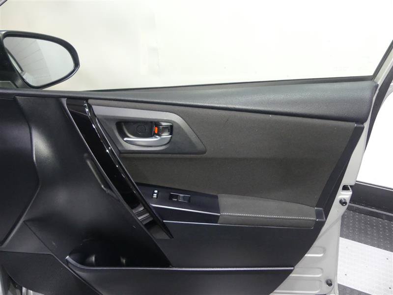Used 2018 Toyota Corolla iM w/ All-Weather Mat Package FWD image 18