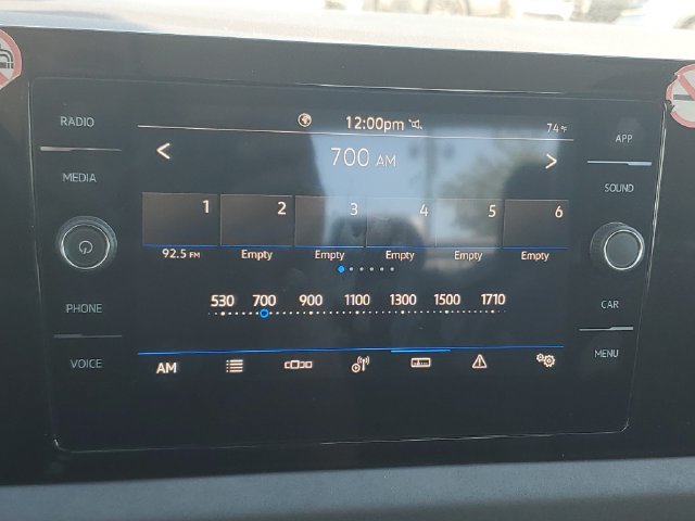 Certified 2025 Volkswagen Jetta SE FWD image 24