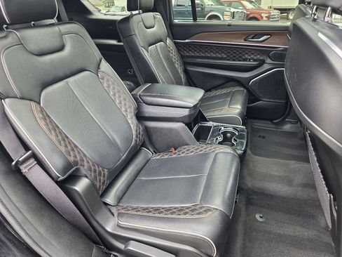 Used 2021 Jeep Grand Cherokee L Summit w/ Advanced Protech Group IV AWD/4WD image 18