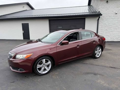 Used 2013 Acura ILX w/ Premium Package image 3
