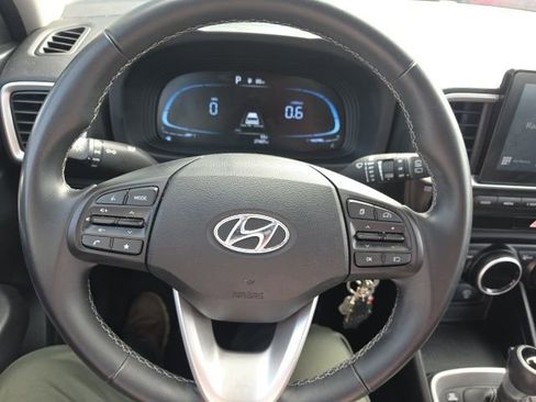 Certified 2023 Hyundai Venue SEL image 14