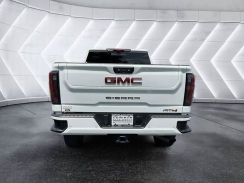 Used 2025 GMC Sierra 2500 AT4 w/ AT4 Premium Plus Package AWD/4WD image 6