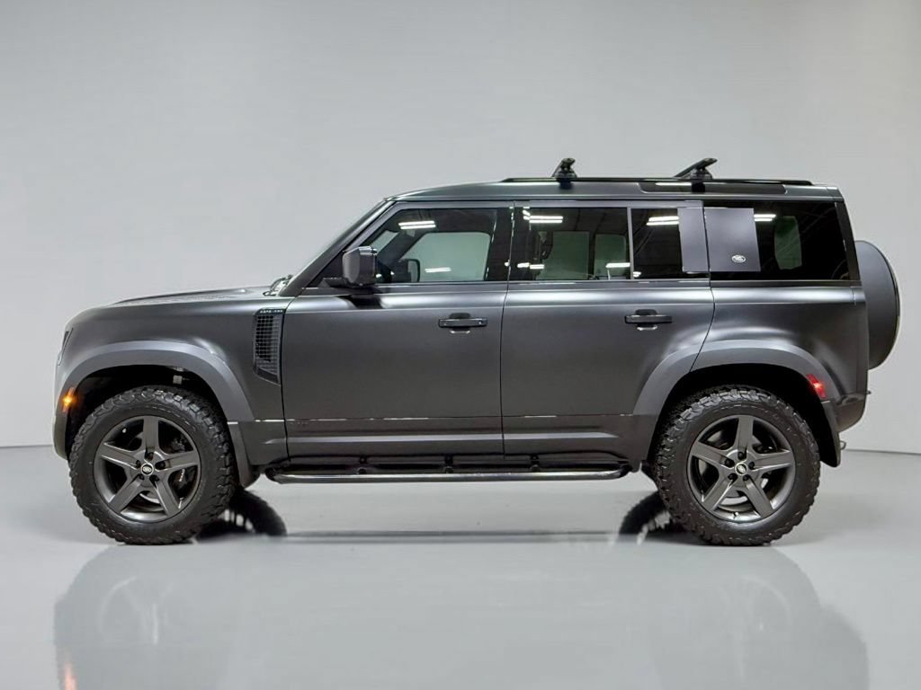 Used 2023 Land Rover Defender 110 V8 AWD/4WD image 15
