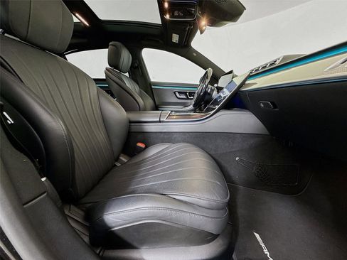Used 2022 Mercedes-Benz S 500 4MATIC w/ AMG Line Package image 26