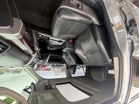 Used 2014 Toyota 4Runner Limited image 13