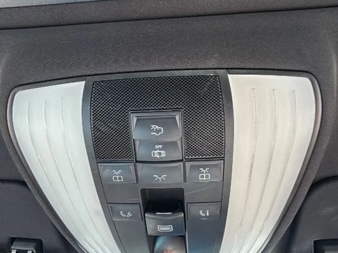Used 2014 Mercedes-Benz E 350 Sedan image 27