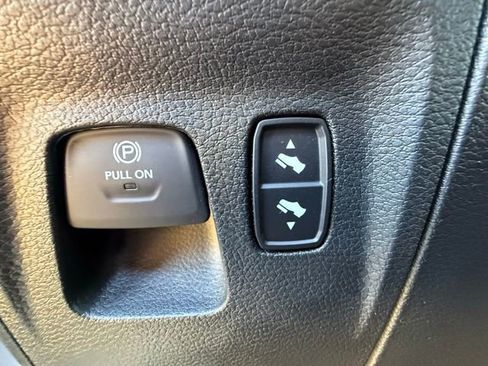 Used 2023 RAM 1500 Big Horn AWD/4WD image 20