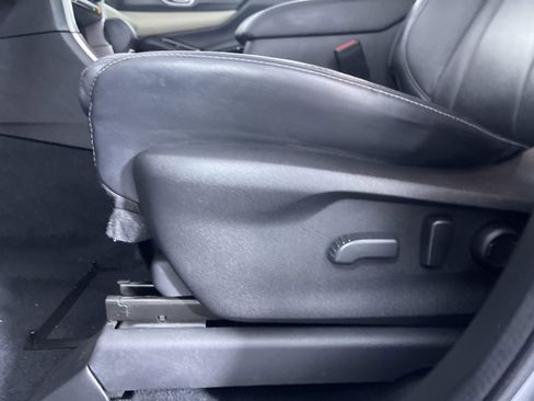 Used 2019 Subaru Ascent Limited w/ Popular Package #3 image 13