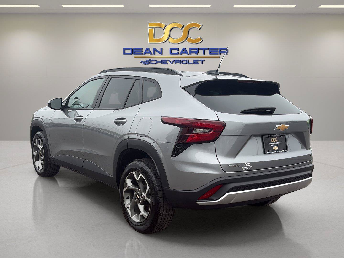 Certified 2025 Chevrolet Trax LT w/ LT Convenience Package FWD image 3
