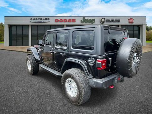 Used 2018 Jeep Wrangler Unlimited Rubicon w/ LED Lighting Group AWD/4WD image 6