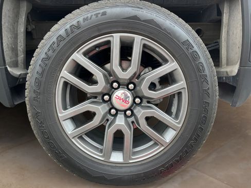 Used 2020 GMC Sierra 1500 AT4 w/ AT4 Premium Package image 26