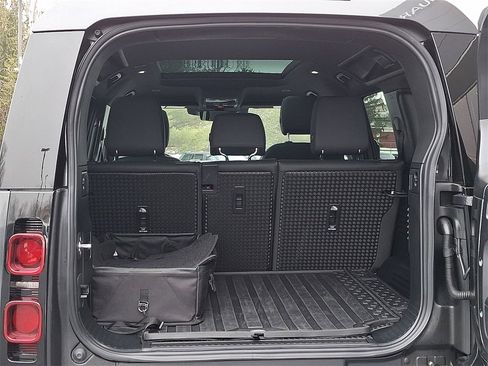 Certified 2025 Land Rover Defender 110 S image 28