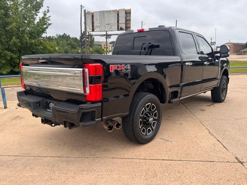 Used 2024 Ford F250 Platinum w/ FX4 Off-Road Package AWD/4WD image 5