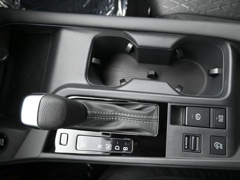 New 2026 Nissan Sentra SV w/ SV Convenience Package FWD image 17