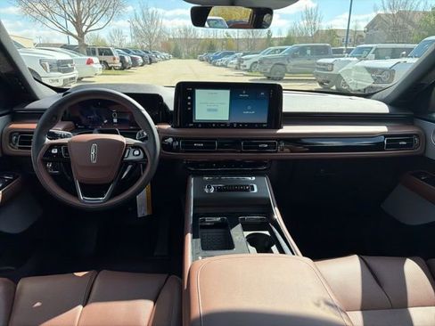 New 2026 Lincoln Aviator Reserve AWD/4WD image 17