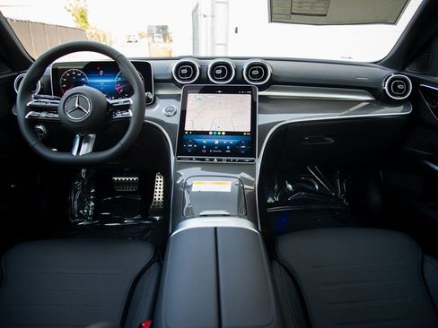 Used 2025 Mercedes-Benz C 300 4MATIC Sedan image 20