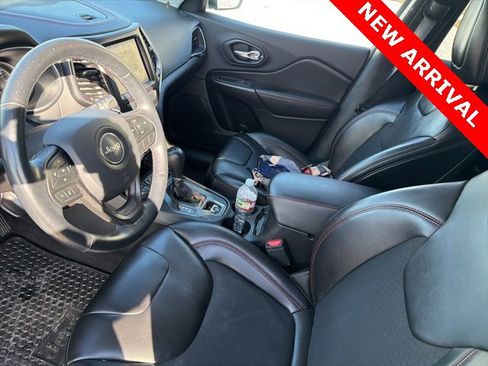 Used 2020 Jeep Cherokee Trailhawk w/ Comfort/Convenience Group image 11