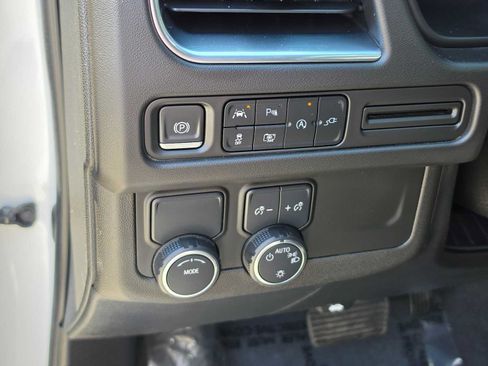 Used 2022 Chevrolet Tahoe LT w/ Luxury Package RWD image 25
