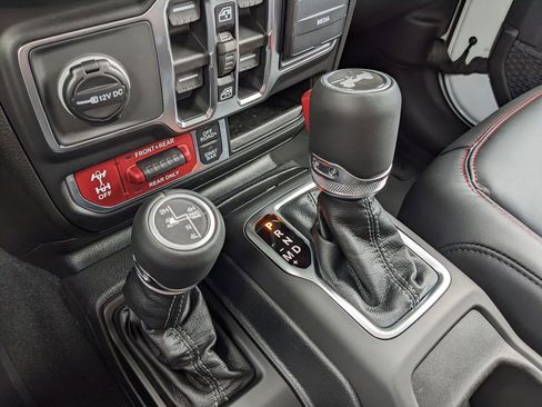 Used 2026 Jeep Wrangler Unlimited Rubicon image 62