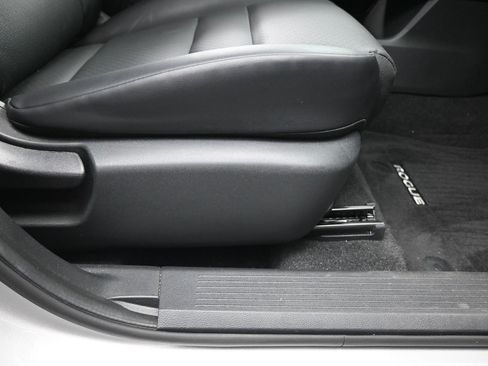 Certified 2023 Nissan Rogue SV w/ SV Premium B Package FWD image 15