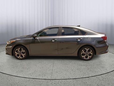 Used 2020 Kia Forte LXS FWD image 16