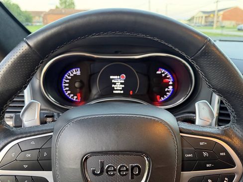 Used 2018 Jeep Grand Cherokee Trackhawk AWD/4WD image 39