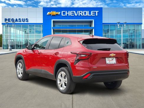 New 2026 Chevrolet Trax LS FWD image 4