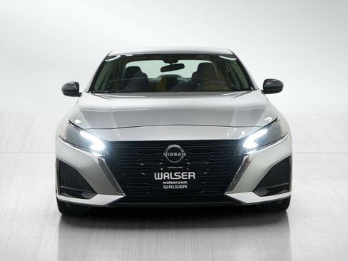 Used 2024 Nissan Altima 2.5 S image 8