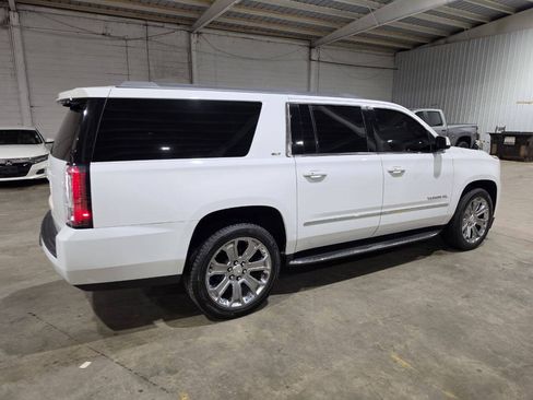 Used 2018 GMC Yukon XL SLT w/ Premium Edition AWD/4WD image 12