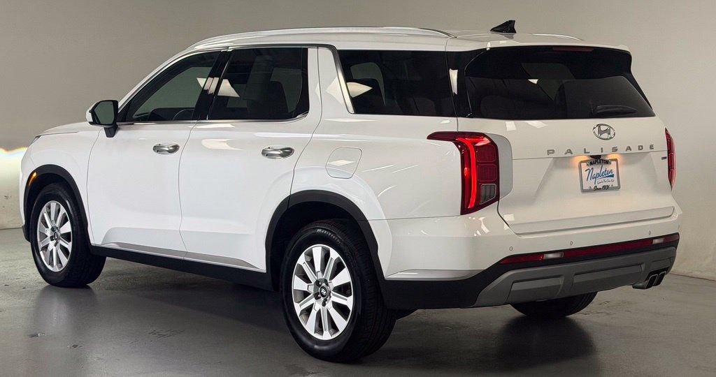 Used 2024 Hyundai Palisade SEL AWD/4WD image 4