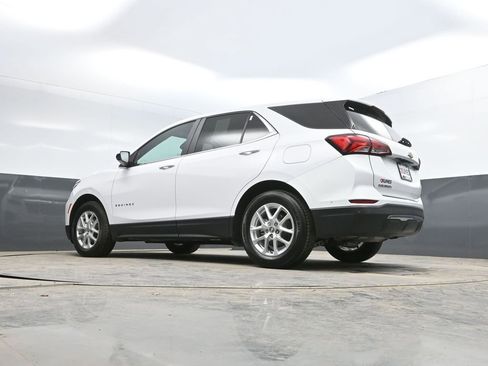 Used 2024 Chevrolet Equinox LT image 32