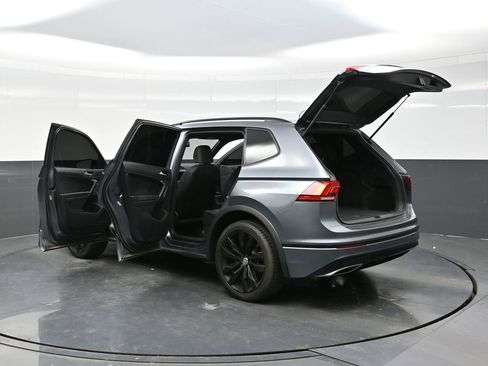 Used 2021 Volkswagen Tiguan SE R-Line image 53