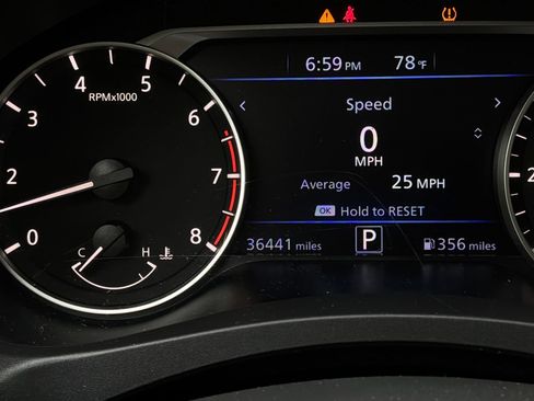 Used 2025 Nissan Altima 2.5 SV FWD image 37
