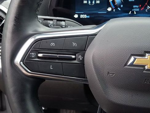 Used 2025 Chevrolet Equinox LT FWD image 16