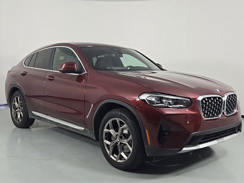Certified 2022 BMW X4 xDrive30i w/ Premium Package image 6