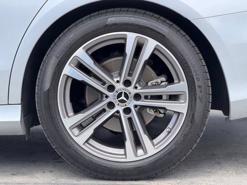 Used 2021 Mercedes-Benz E 350 Sedan image 2