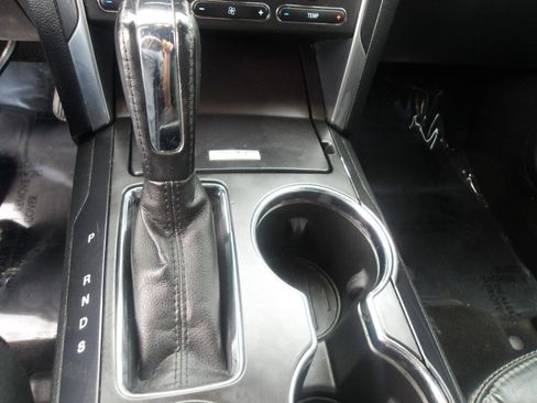 Used 2017 Ford Explorer Limited image 25