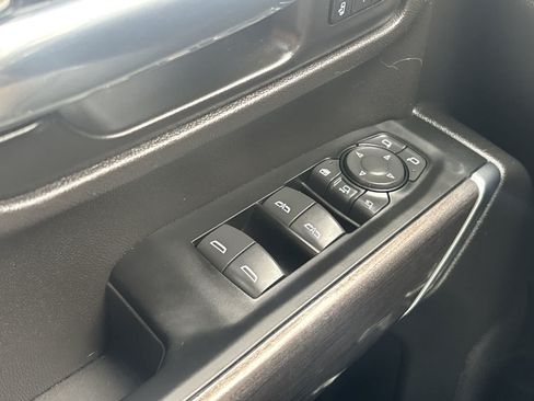 Used 2022 Chevrolet Silverado 3500 LTZ AWD/4WD image 29