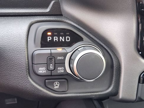 New 2026 RAM 1500 Express AWD/4WD image 21