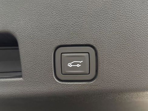 New 2025 Buick Enclave Preferred w/ Power Package image 19