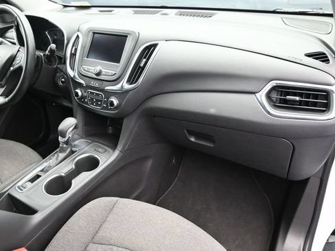 Used 2024 Chevrolet Equinox LT FWD image 32