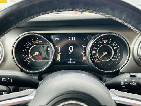 Used 2019 Jeep Wrangler Unlimited Sahara AWD/4WD image 15