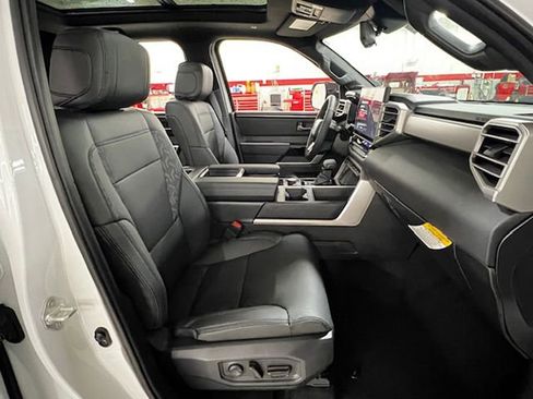 New 2025 Toyota Tundra Limited image 17