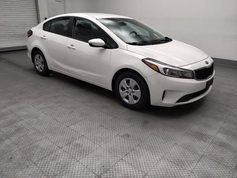 Used 2017 Kia Forte LX FWD image 11