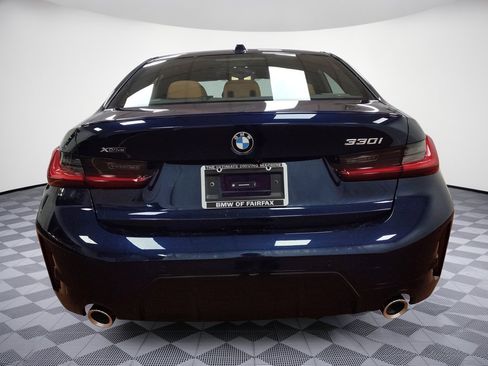 Used 2026 BMW 330i xDrive Sedan w/ M Sport Package AWD/4WD image 11