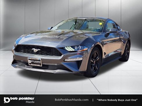 Used 2018 Ford Mustang Coupe image 23
