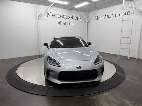 Used 2023 Toyota GR86 Premium RWD image 2
