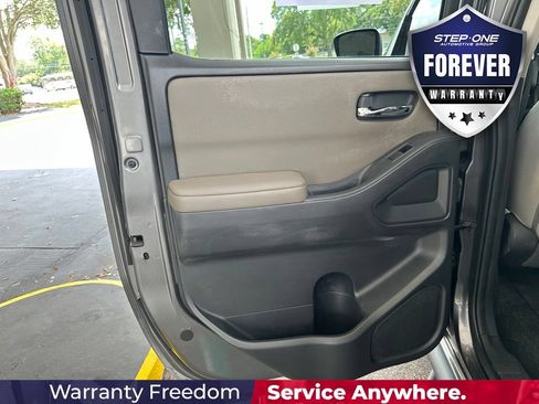 Used 2022 Nissan Frontier SV AWD/4WD image 28